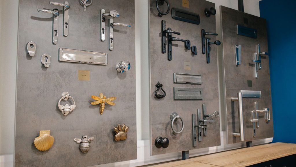 4-Hardware-&-Lock-Mechanism-How-it-works