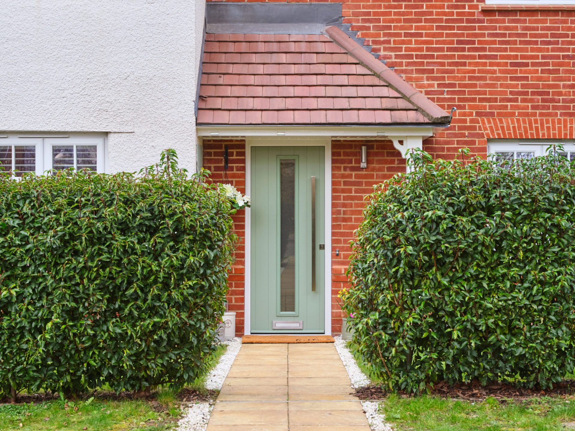 Customisable composite entrance doors